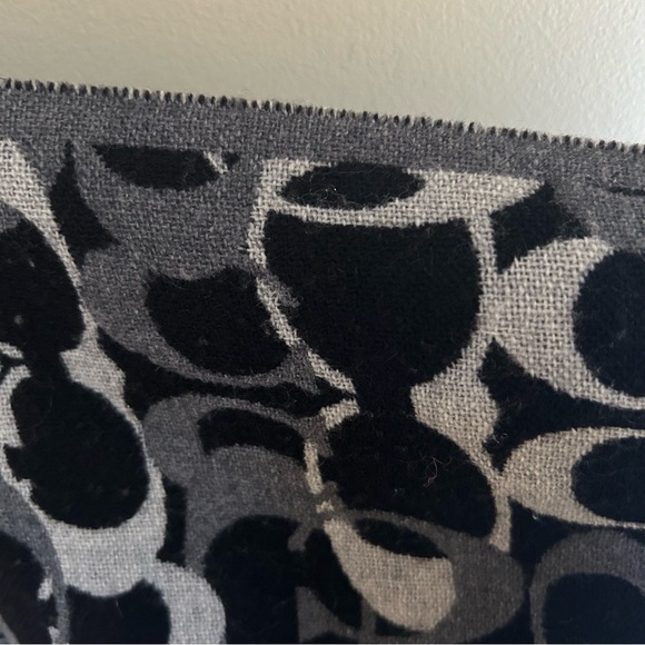 Coach ~Optic Black + Gray Signature C Wool/Cashmere Reversible 72” Scarf Muffler - Picture 10 of 12